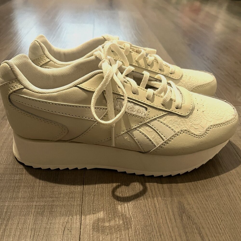 Reebok Classic Sneakers
